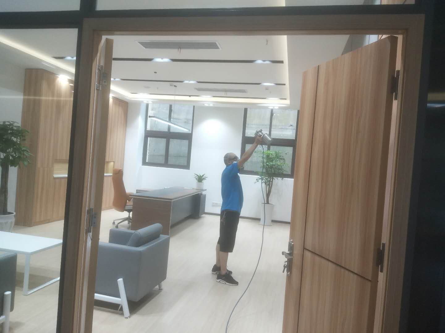 �L���·�����ȩ��˾